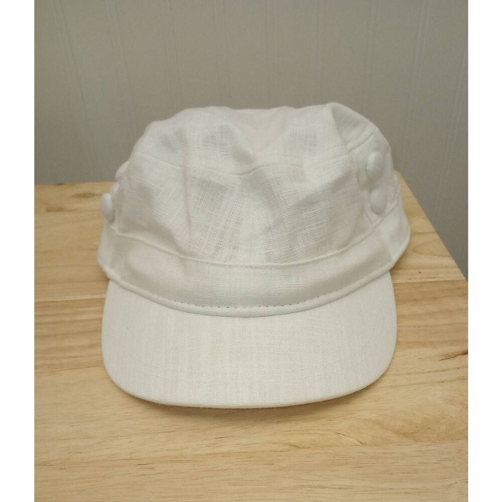 Minicci White cabbie hat, elastic back